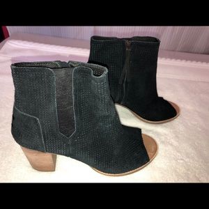 Toms size 11 bootie